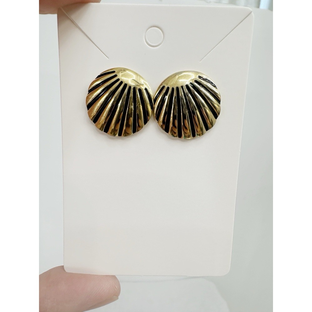 Vintage Signed Monet Classic Sea Shell‎ Pierced Earrings Gold Tone & Black Beach